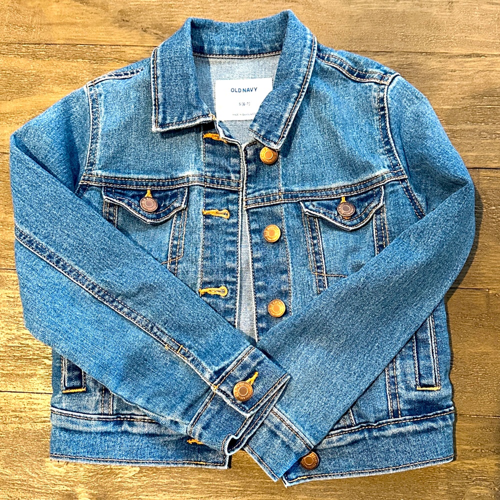 NWOT - Old Navy Kids Jean Jacket / Medium Wash